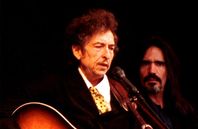 Bob Dylan is set to inspire budding songwriters through a fellowship