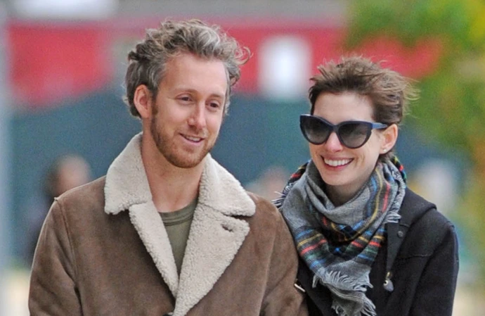 Anne Hathaway et Adam Shulman
