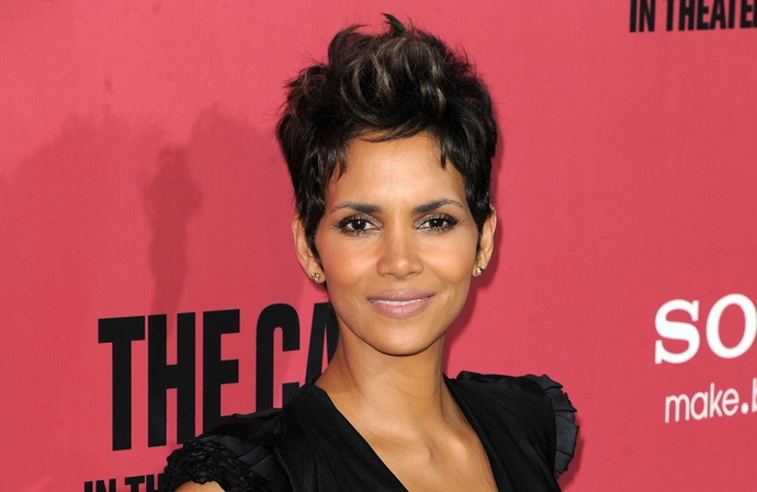 Halle Berry 