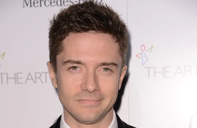Topher Grace y Ashley Hinslaw esperan a su tercer hijo