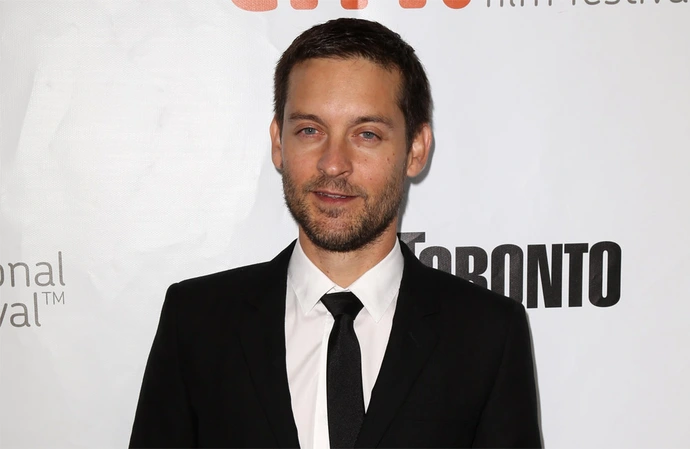 Tobey Maguire files for joint custody of son