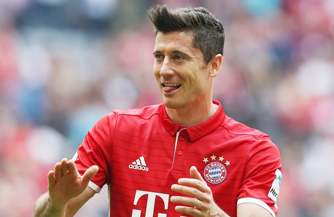 Robert Lewandowski: Polonia
