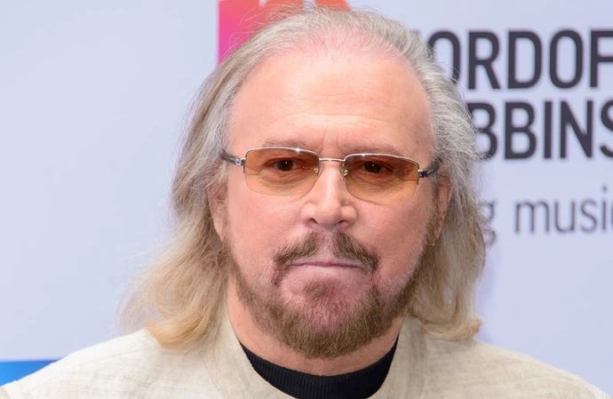 Sir Barry Gibb has paid tribute to Dolly Parton