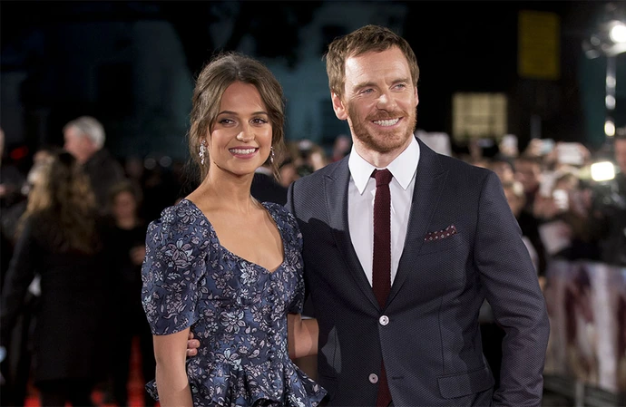 Alicia Vikander y Michael Fassbender