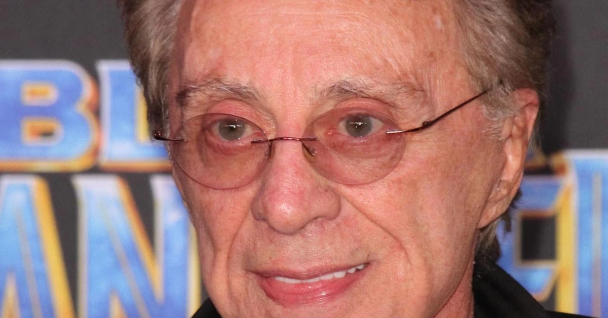 Frankie Valli Hentikan Tur Perpisahan di Usia 92 Tahun demi Kesehatan
