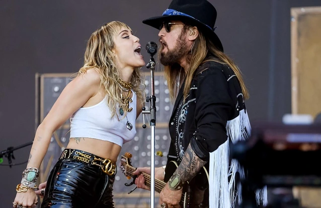 Billy Ray Cyrus has congratulated his estranged daughter Miley Cyrus on her Grammy win