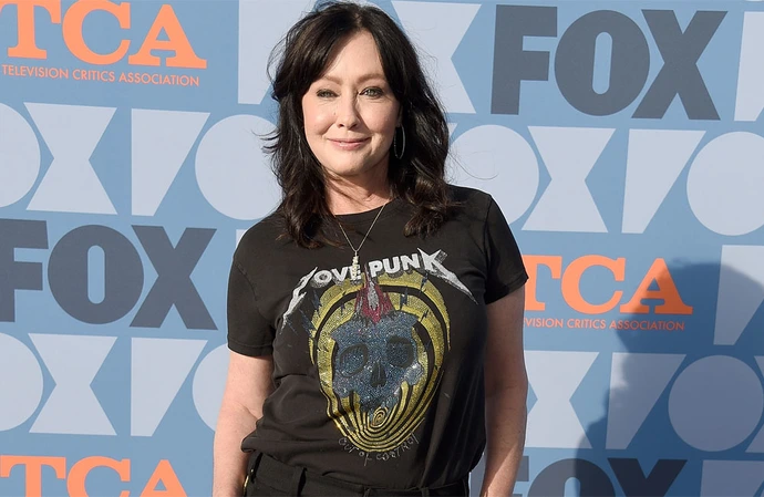 Shannen Doherty is trying to stay positive amid her cancer battle