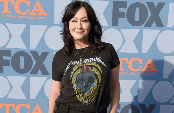 Shannen Doherty finds it hard to date