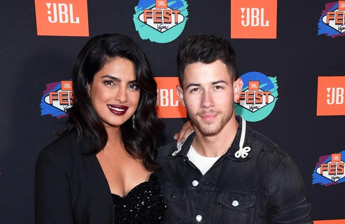 Priyanka Chopra y Nick Jonas 
