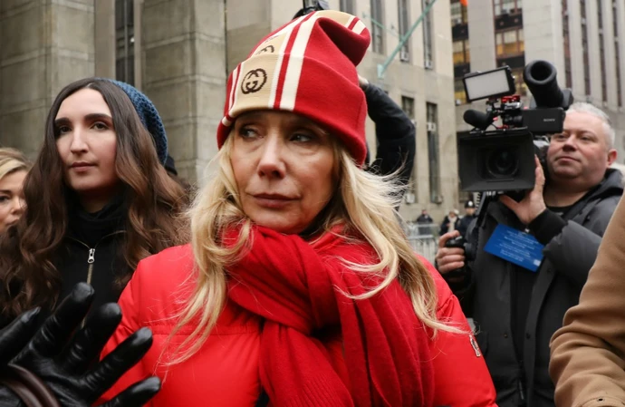 Rosanna Arquette has hit back at Harvey Weinstein