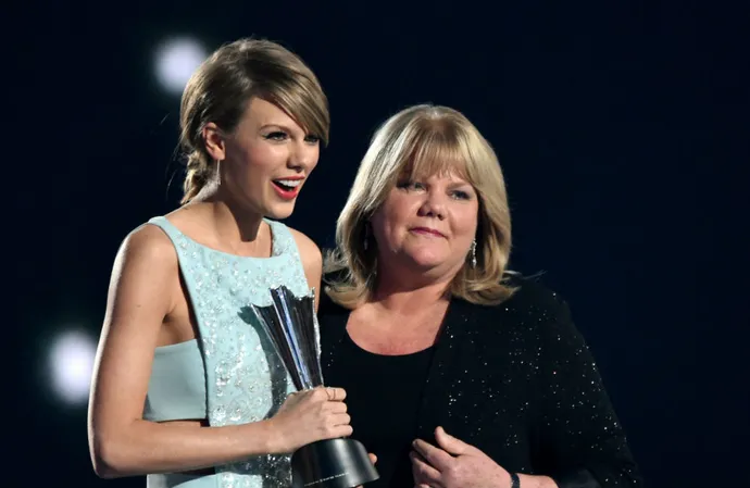 Taylor Swift has her mom and brother to thank for helping her get the rights to her master recordings back