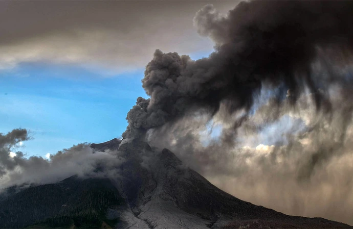 La erupción de un volcán acabó con los dinosaurios