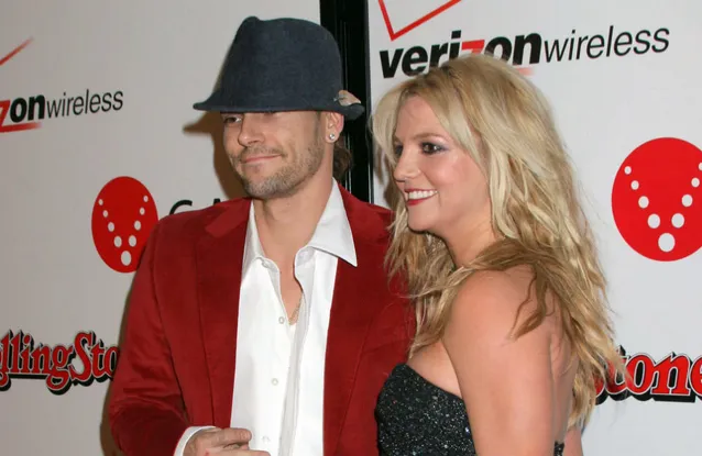 Britney Spears’ ex-husband Kevin Federline has reportedly given the star until the end of the week to approve his plan to move their sons to Hawaii