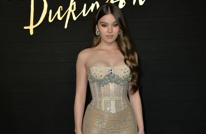 Hailee Steinfeld has a healthy relationship with social media