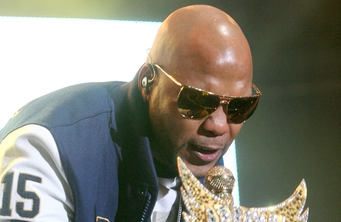 Flo Rida's son is in hospital