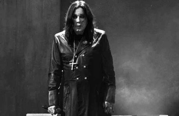Ozzy Osbourne has announced a virtual performance next month