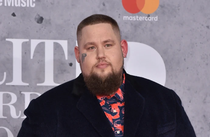 Rag'n'Bone Man revealed his rather normal job at weekends