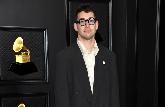 Jack Antonoff doesn't take drugs