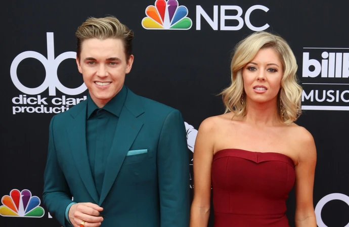 Jesse McCartney and Katie Peterson are to become parents for the first time