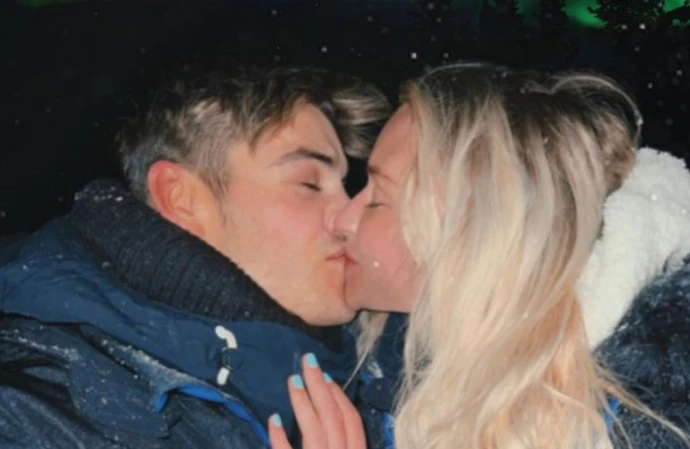 Lucie Donlan and Luke Mabbott wed