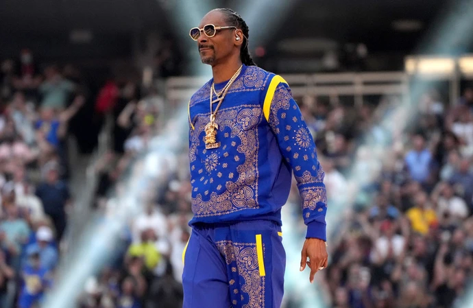 Snoop Dogg has axed all his upcoming dates outside of the US