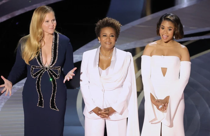 Wanda Sykes appeared at the 2022 Oscars alongside Regina Hall and Amy Schumer