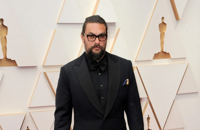 Jason Momoa is warning fans not to attempt to come to wildfire-ravaged Hawaii to help fight the devastation caused by the disaster