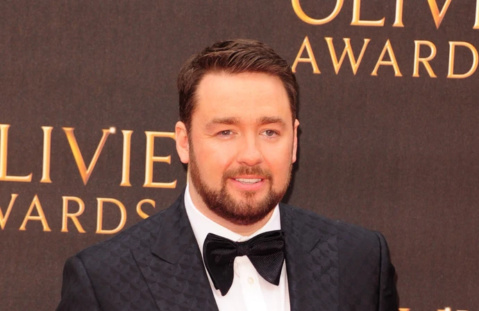 Jason Manford has criticised a hotel for reselling his pre-booked room