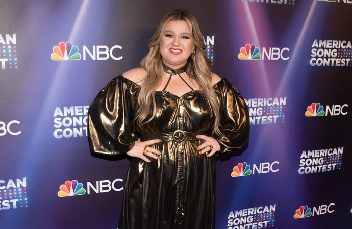 Kelly Clarkson is happier since moving to New York