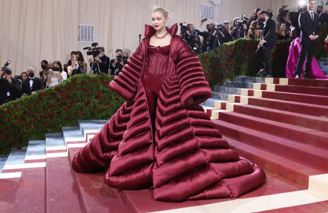 Gigi Hadid no Met Gala em 2022
