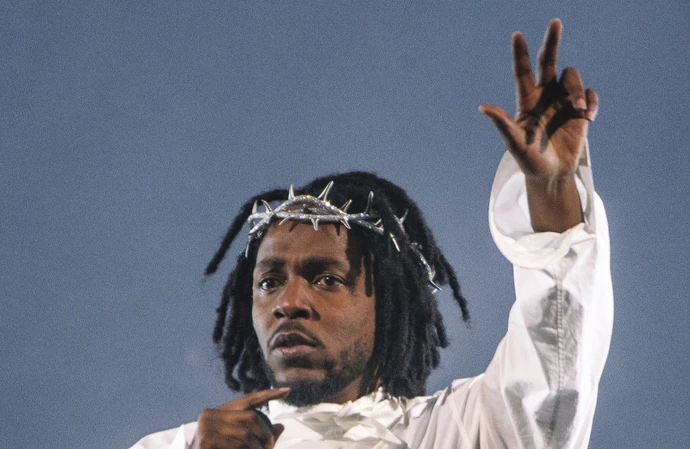 Kendrick Lamar's Glastonbury crown was made of more than 8,000 diamonds