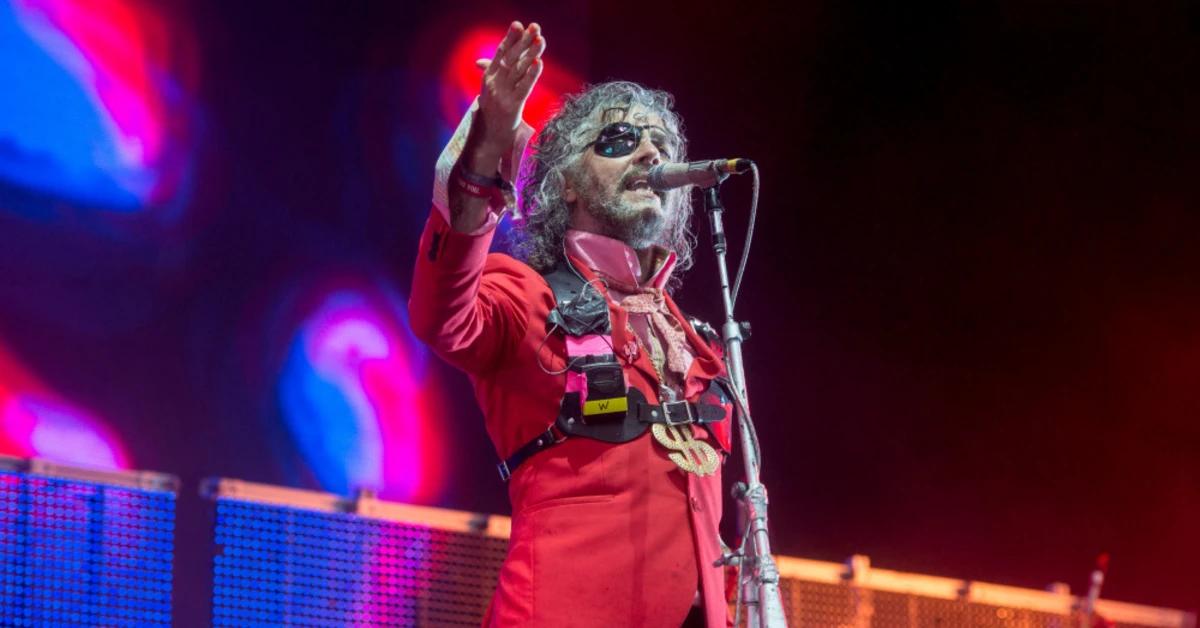 Wayne Coyne Dirawat karena Pneumonia, The Flaming Lips Batalkan Konser di Wina
