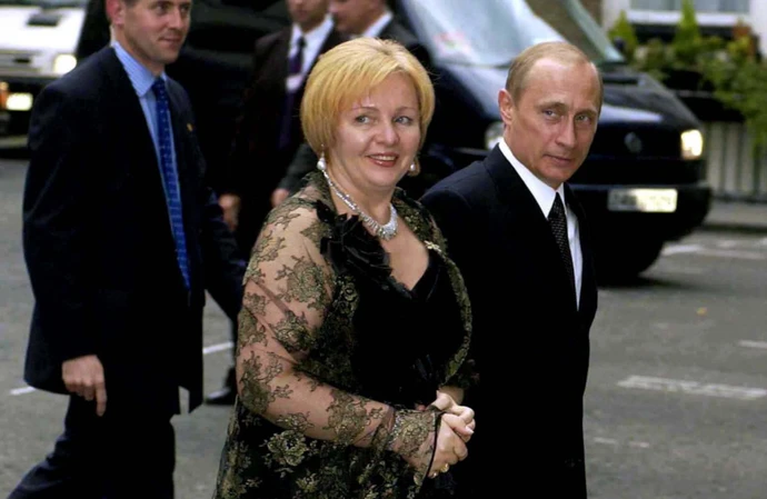 Vlagyimir Putyin volt felesége nagyon gazdag.