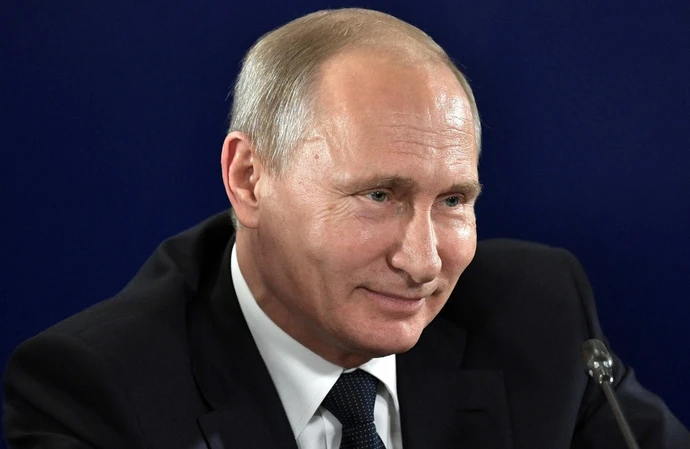 Vladimir Putin is offering cash to soldiers to steal land from Ukraine