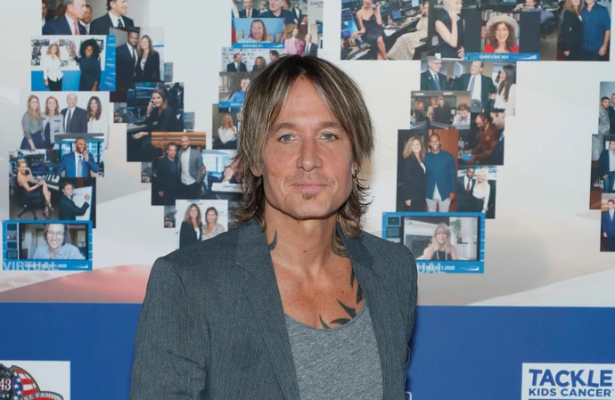 Keith Urban benefits physically from stage performances