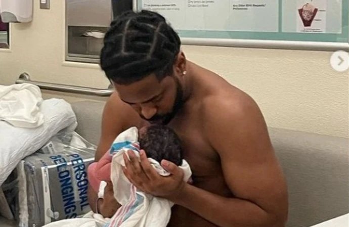 Big Sean y Jhene Aiko dan la bienvenida a su bebé