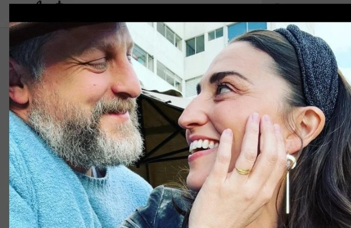 Joe Tippett and Sara Bareilles are engaged (c) Instagram