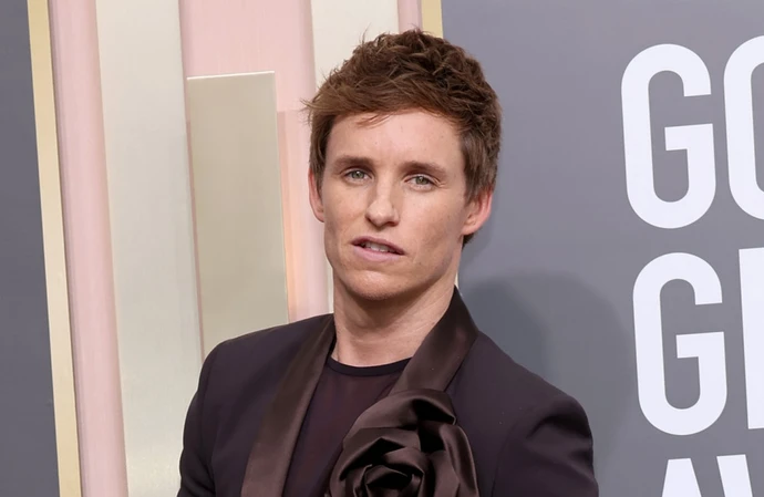 埃迪·雷德梅恩 (Eddie Redmayne) 已放棄佩戴結婚戒指