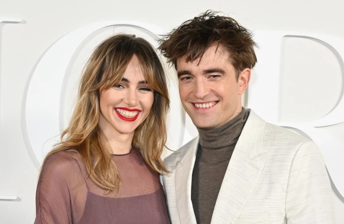 Suki Waterhouse and Robert Pattinson have moved in together