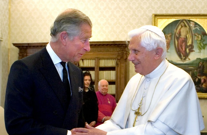 Król Karol III i Benedykt XVI
