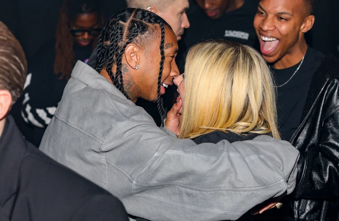 Avril Lavigne and Tyga were spotted kissing