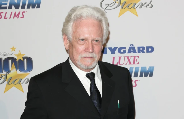 Bruce Davison says girls didn't chase after him after kissing a rat onscreen