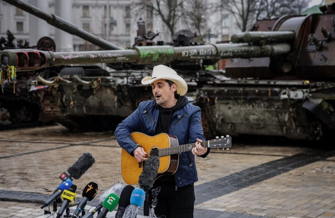 Brad Paisley performed in Ukraine in 2023