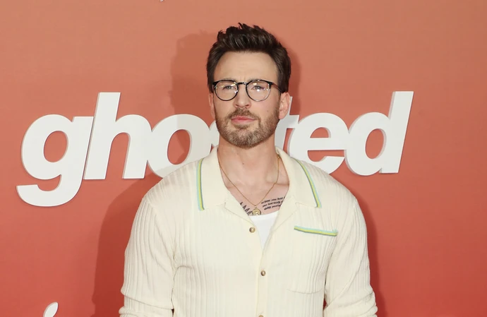 'People can ruin things pretty quickly': Chris Evans' brother says star finds it hard to date