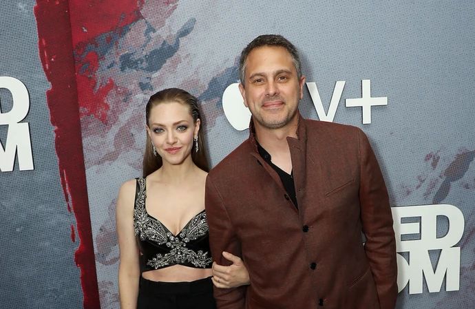Amanda Seyfried and Thomas Sadoski star together in The Crowded Room