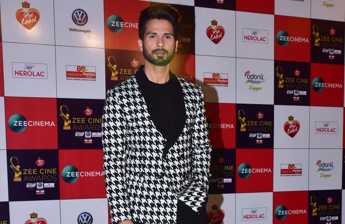 Shahid Kapoor declares he "will bully the bully"