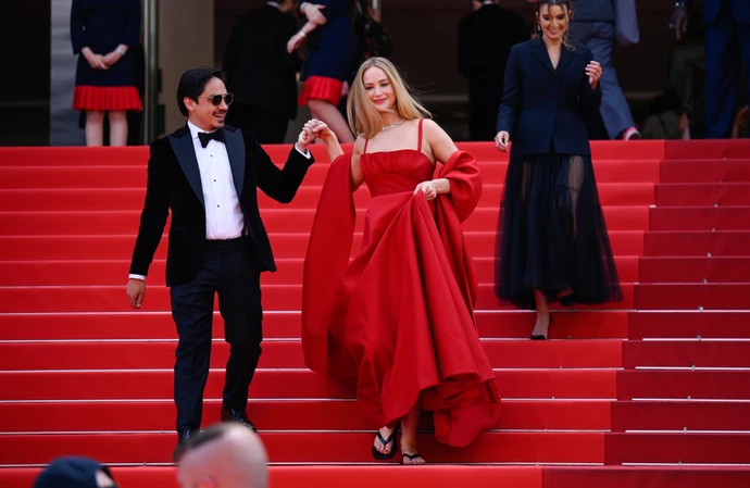 Jennifer Lawrence explains why she wore flip-flops on the red carpet