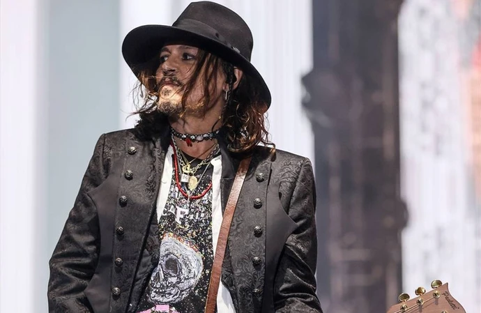 Johnny Depp'in İstanbul partisine ünlü isimler akın etti!
