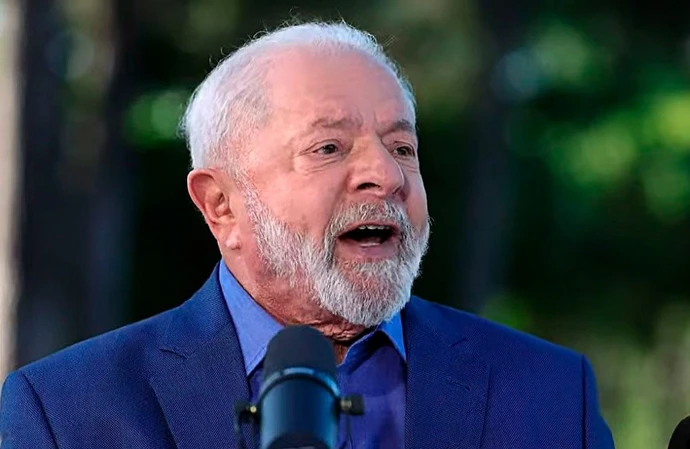 Lula conversa com filhas de Silvio Santos