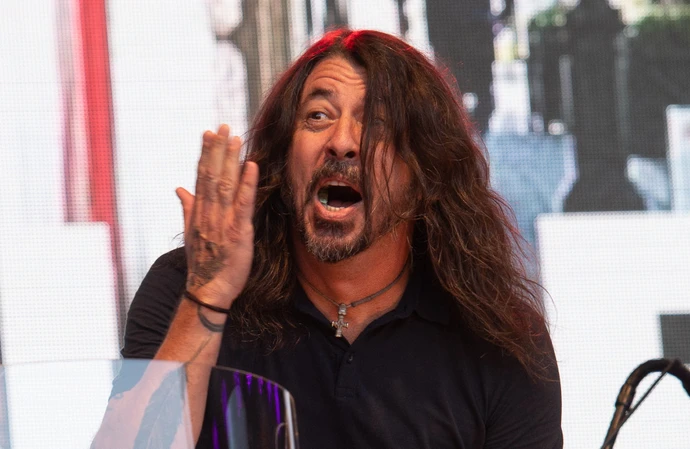 Dave Grohl has made a dig at Taylor Swift